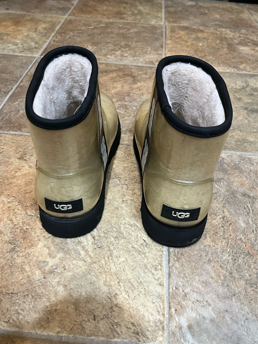 Ugg Classic Clear Mini Size 8 USA Water Repellent Cream Color Women’s - Picture 4 of 13